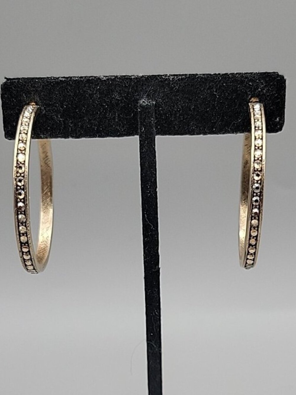 Vintage Givenchy AB Swarovski Crystal Pave Hoop Earrings Gold Plated 1990s 1.5" - Picture 14 of 15